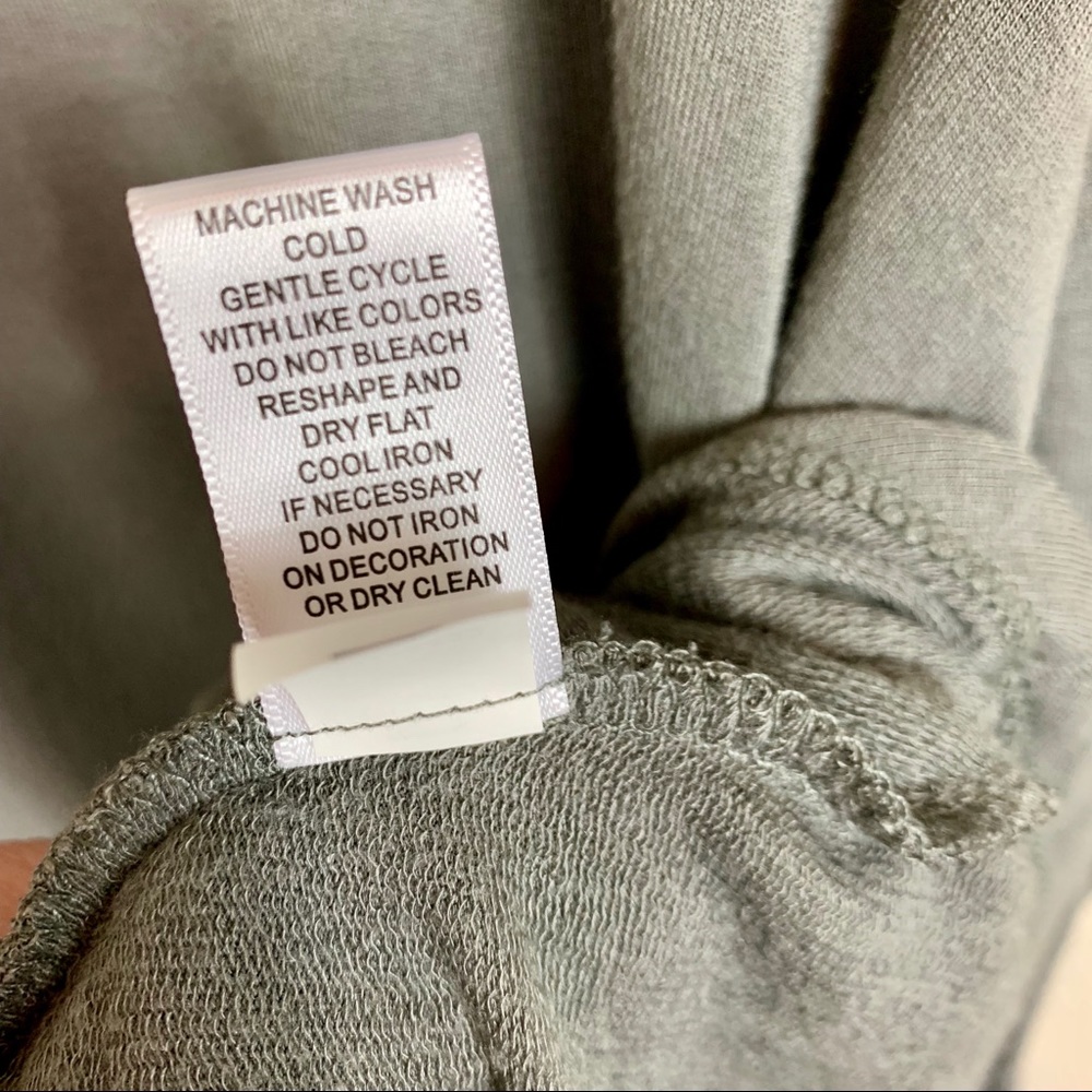 Bloomingdale’s Cupio Cold Shoulder Grey Tunic - Picture 5 of 8
